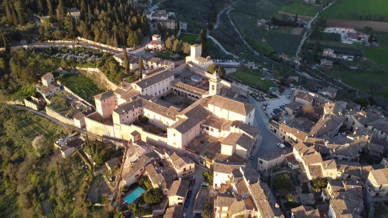 Perla Apartment Spello Bagian luar foto