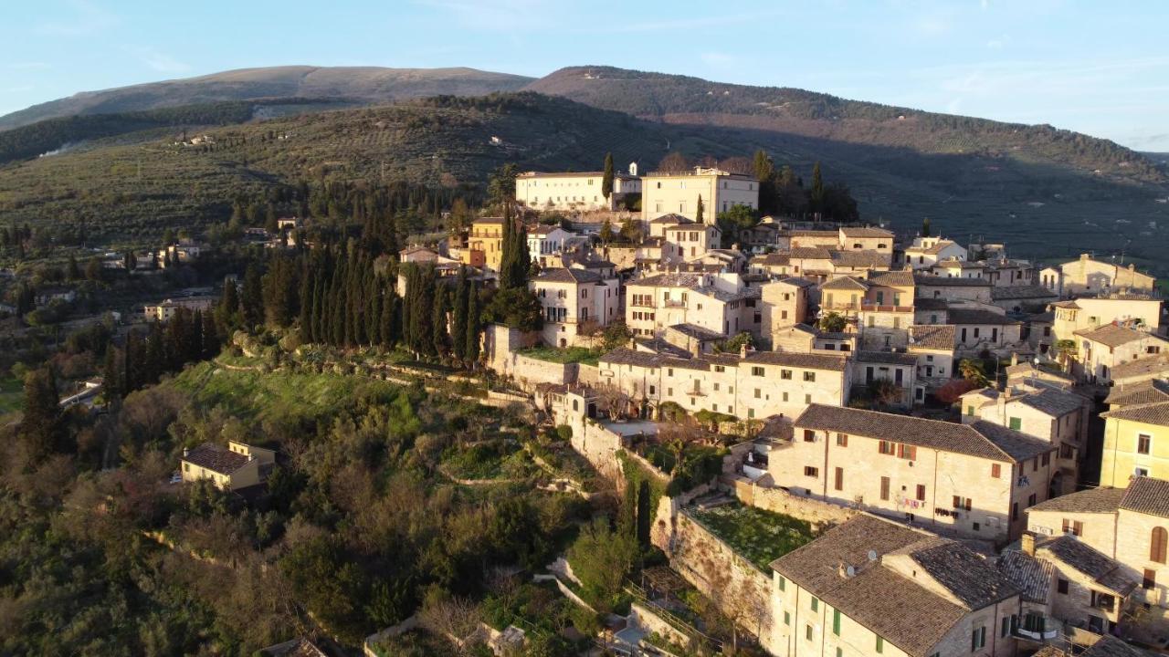 Perla Apartment Spello Bagian luar foto