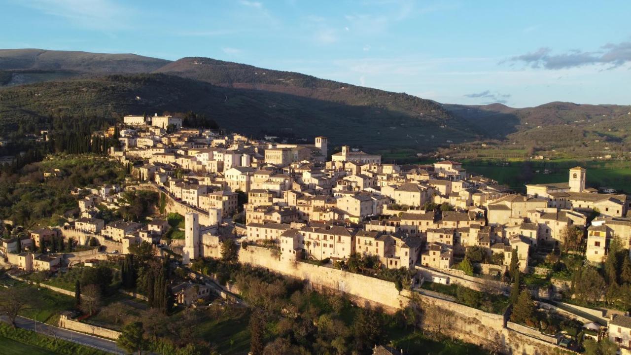 Perla Apartment Spello Bagian luar foto