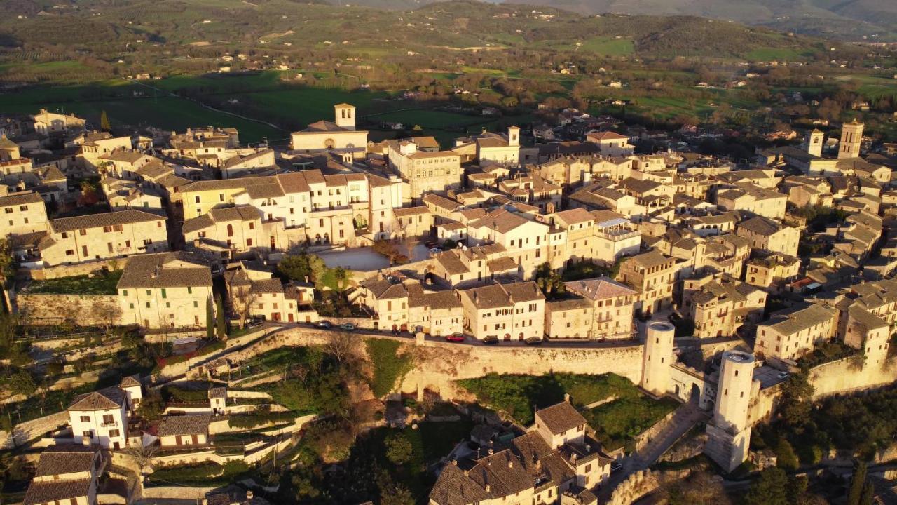 Perla Apartment Spello Bagian luar foto