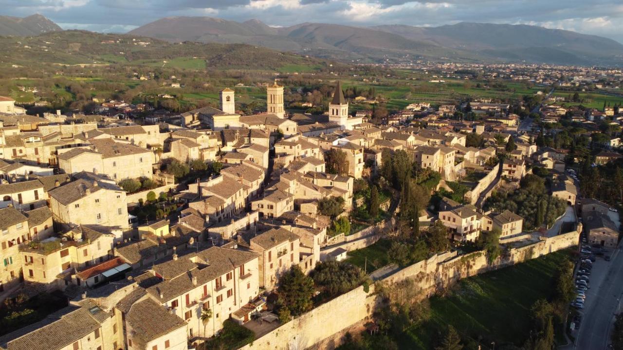 Perla Apartment Spello Bagian luar foto