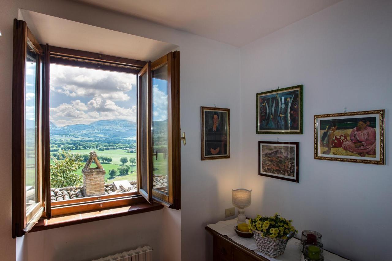 Perla Apartment Spello Bagian luar foto